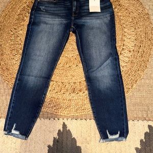 Dark Raw Hem Frayed Ankle Skinny Demins